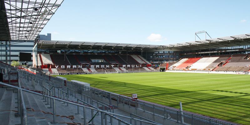 2. Millerntorstadion, Hamburg, 30,000